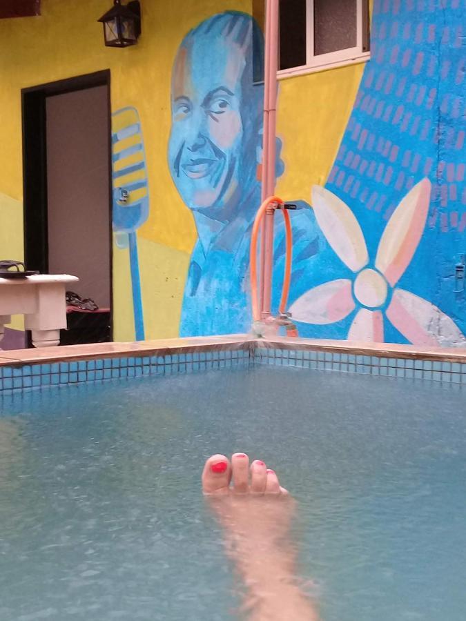 La Casa De Los Murales Avellaneda  Esterno foto